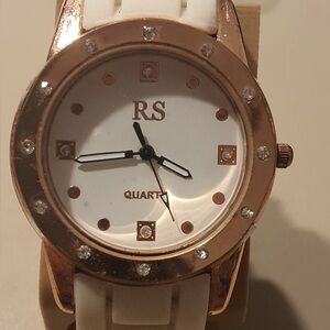🦋10/$20🦋 RS Goldtone/White Rhinestone Silicone Women's Watch